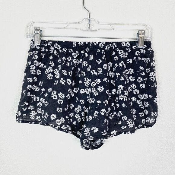 LLD Grey & White Floral High Rise Booty Lounge Shorts - Picture 2 of 5